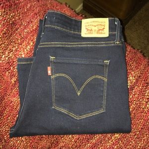 Levi’s Midrise Skinny